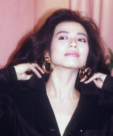 原创红姑不惜拒绝成龙刘德华的爱慕为亡夫守寡至今13年现状如何