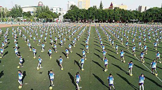 新民法哈牛中学图片