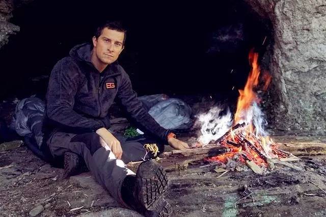 明明知道是摆拍的,为何"贝爷"的《荒野求生》还能长盛不衰?