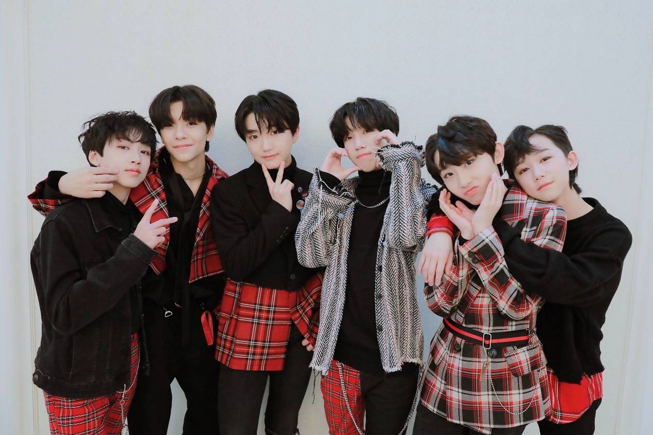 其实boystory是一个毫无疑问的养成系男团,成员们从