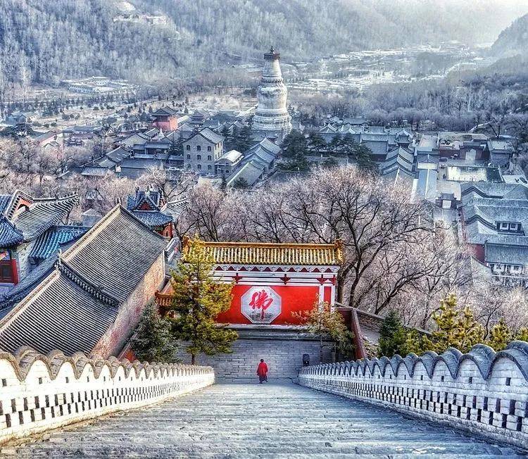 五台山一下雪就美得不像话