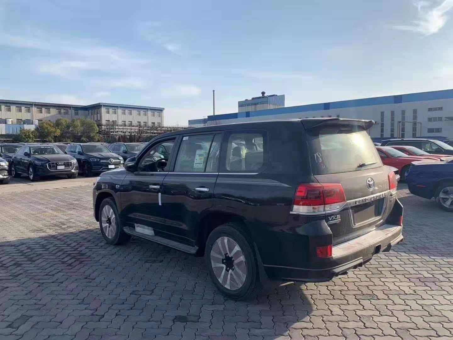 丰田酷路泽5700vxe版配置解析 v8巡洋舰