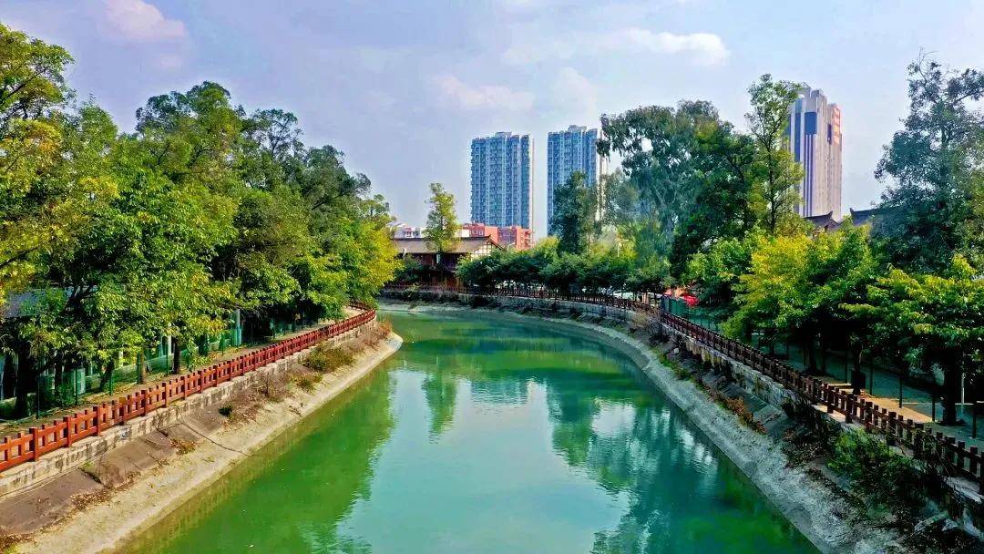 环绕项目的东风渠(实拍图)