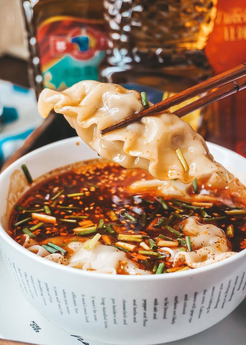 陕西美食酸汤饺子油泼辣子是灵魂调汤是关键好吃还得这么做