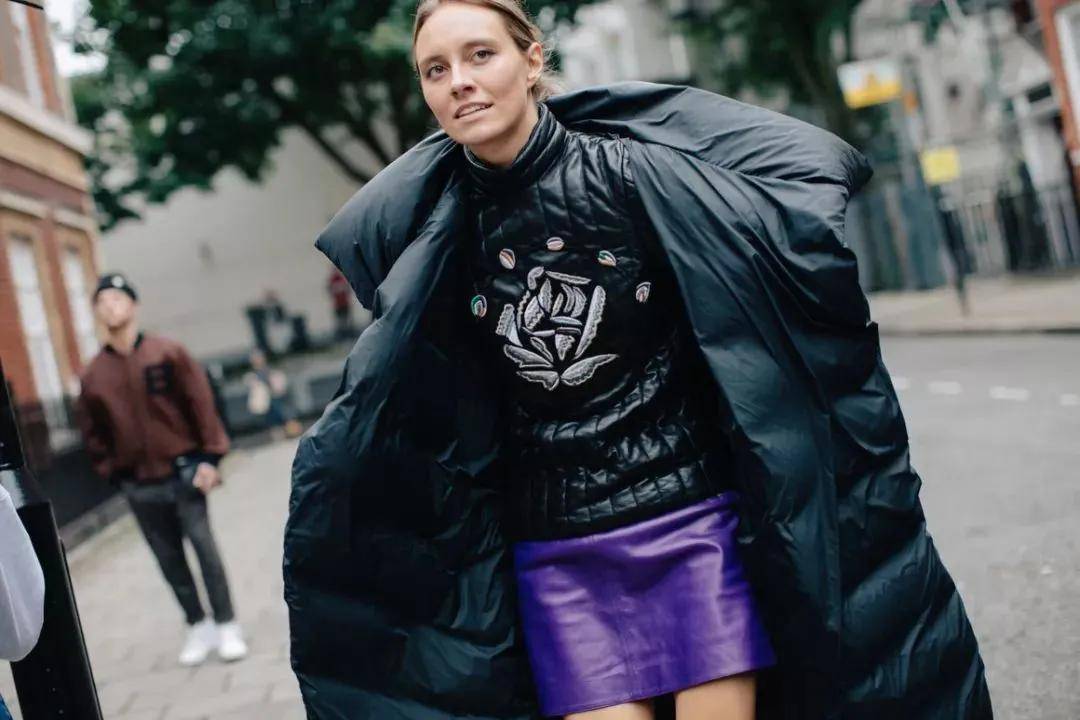 宁静的羽绒服像充气床？挑羽绒服的4大误区，不看又得丑一个冬天……