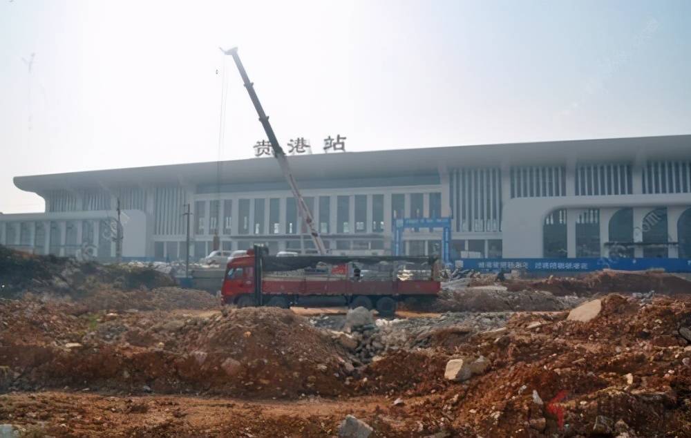 除了上面的5个重要火车站外,桂林北站,百色站,北海站,玉林站,梧州南站