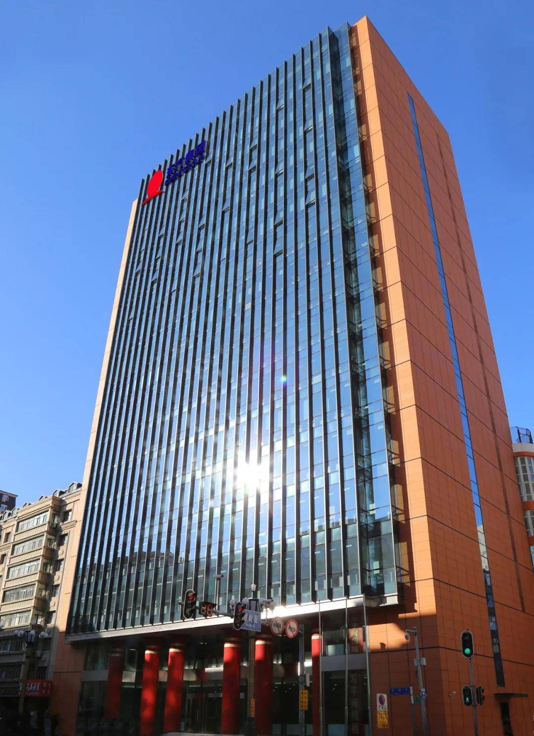 东方集团东方大厦获评2020年度三星级诚信物业服务项目