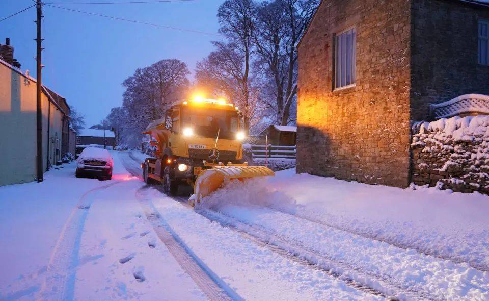 零下十度英国大雪史上最冷的12月请注意保暖抗寒