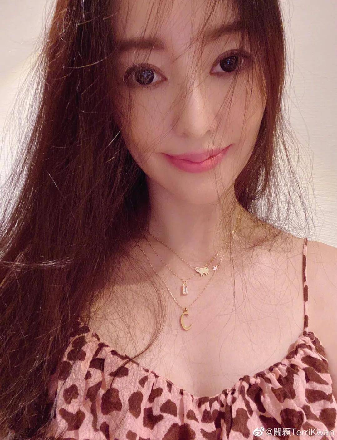 臺灣第一名媛，首富外孫女，婚戒才2000多塊！
