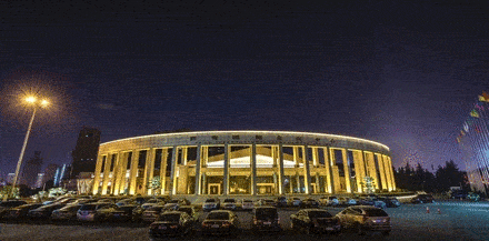 曲江宾馆总占地面积13万平方米是集住宿,餐饮,会议宴会,商务接待为