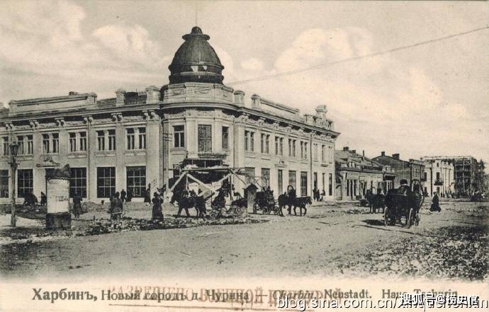 1900年的哈尔滨还不成规模秋林公司很醒目