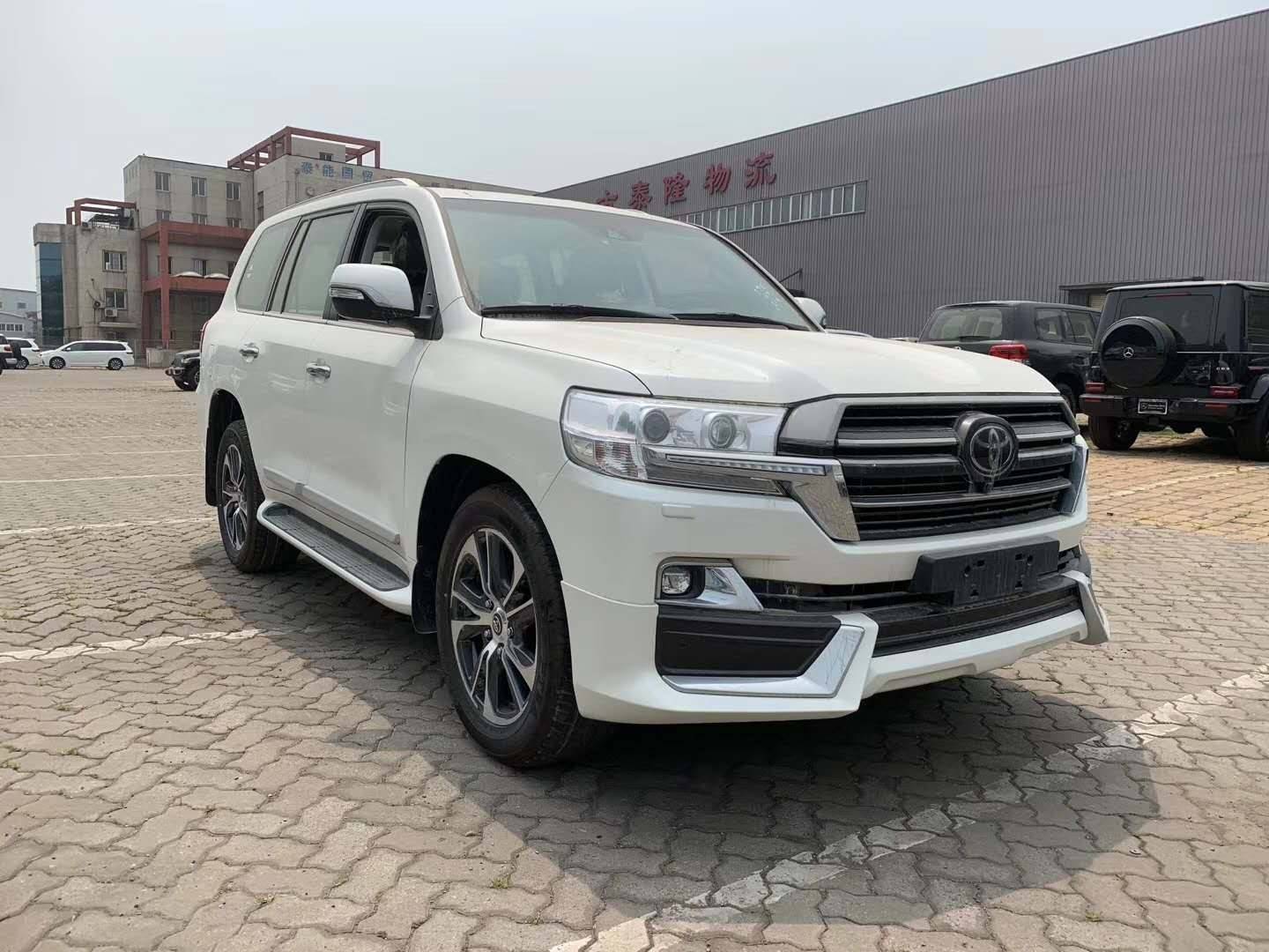 20款丰田酷路泽5700行情爆降价格现车配置