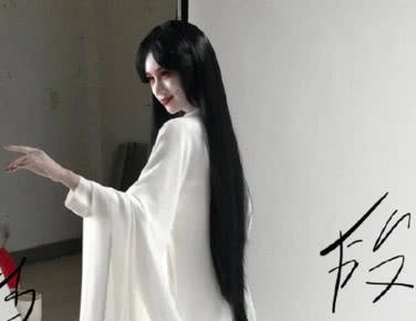 最后,就让我们来看看段迎迎究竟长什么样子吧,相信看照片的观众们都