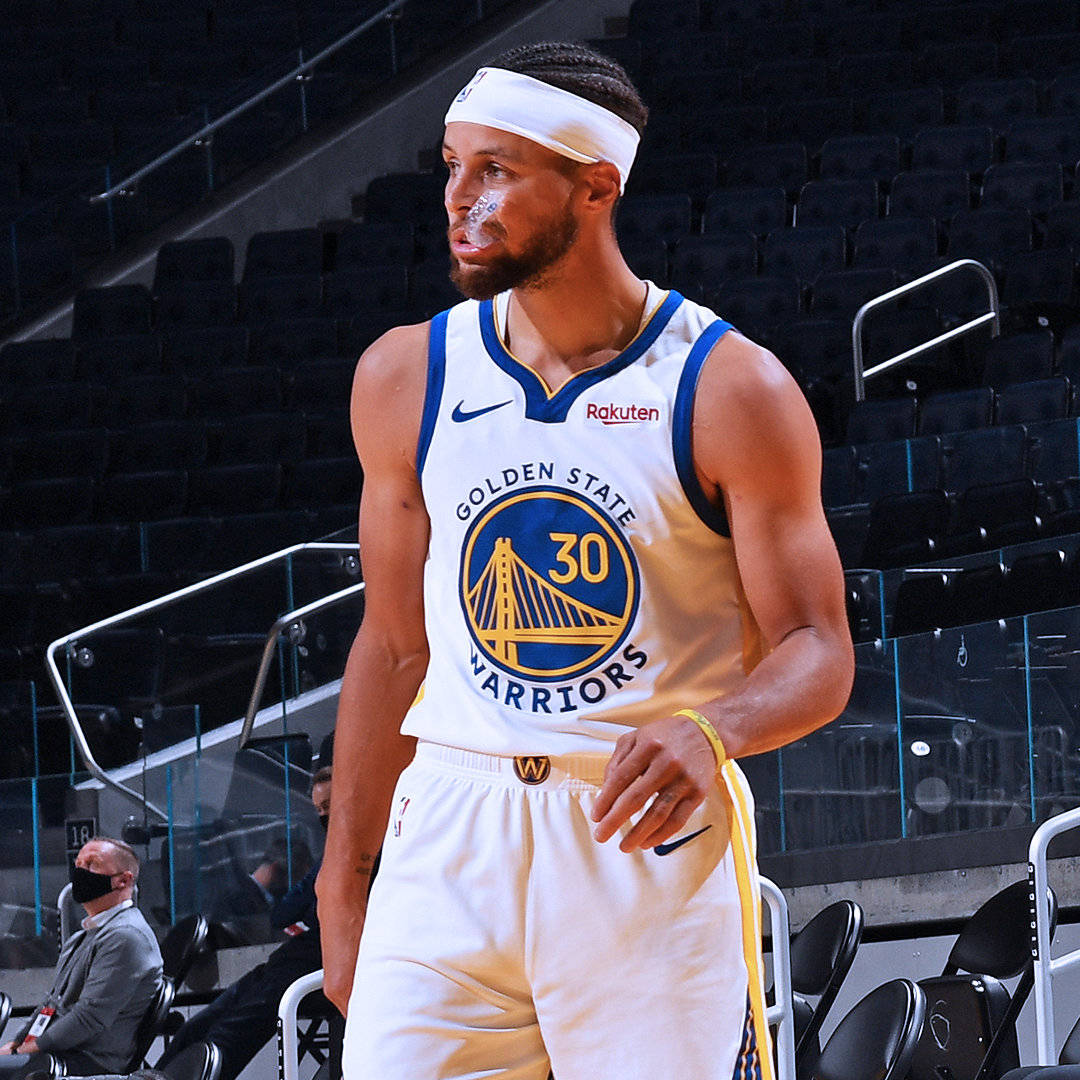 原创库里终于复出表现一般但价值依旧大勇士或同意提前顶薪续约