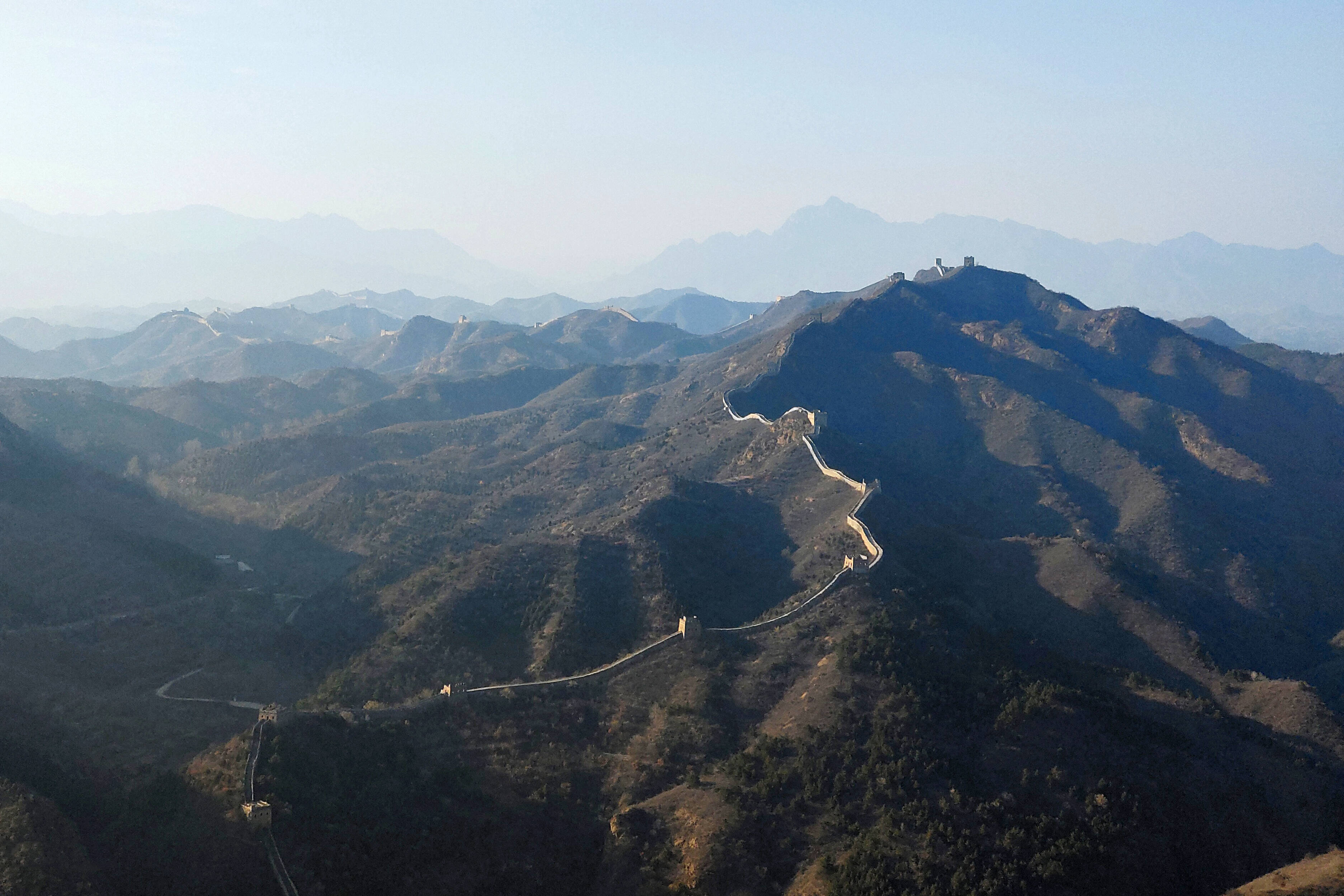 万里长城永不倒,江山秀丽,叠彩锋岭