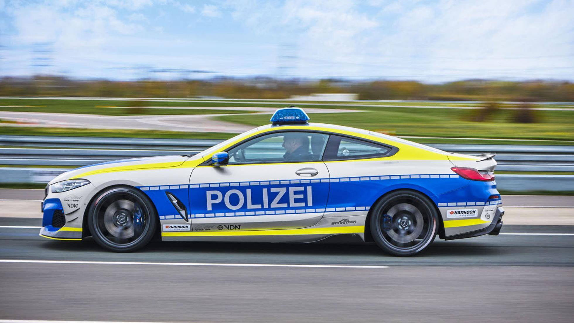 梦想之车,620匹马力的德国警用宝马8系亮相_手机搜狐网