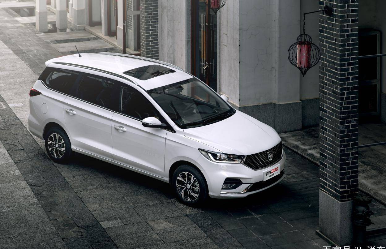 6座家用车推荐,宝骏360新增cvt版这点出乎意料