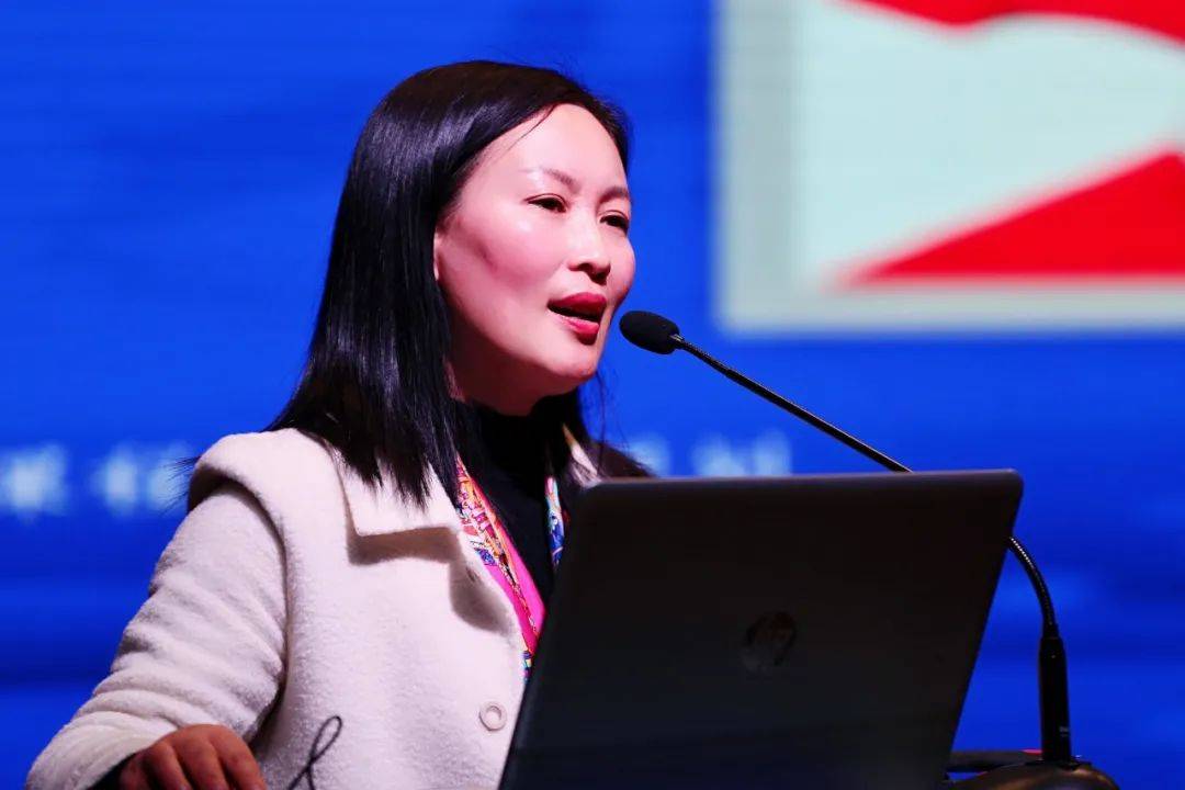 江苏省吴建英名师工作室专题研讨活动在东洲小学举行