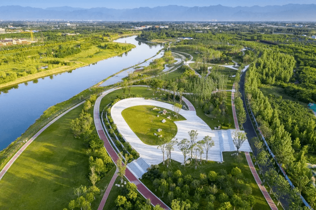 邊界的外延被運用到城市公眾空間修復上——灃河溼地公園