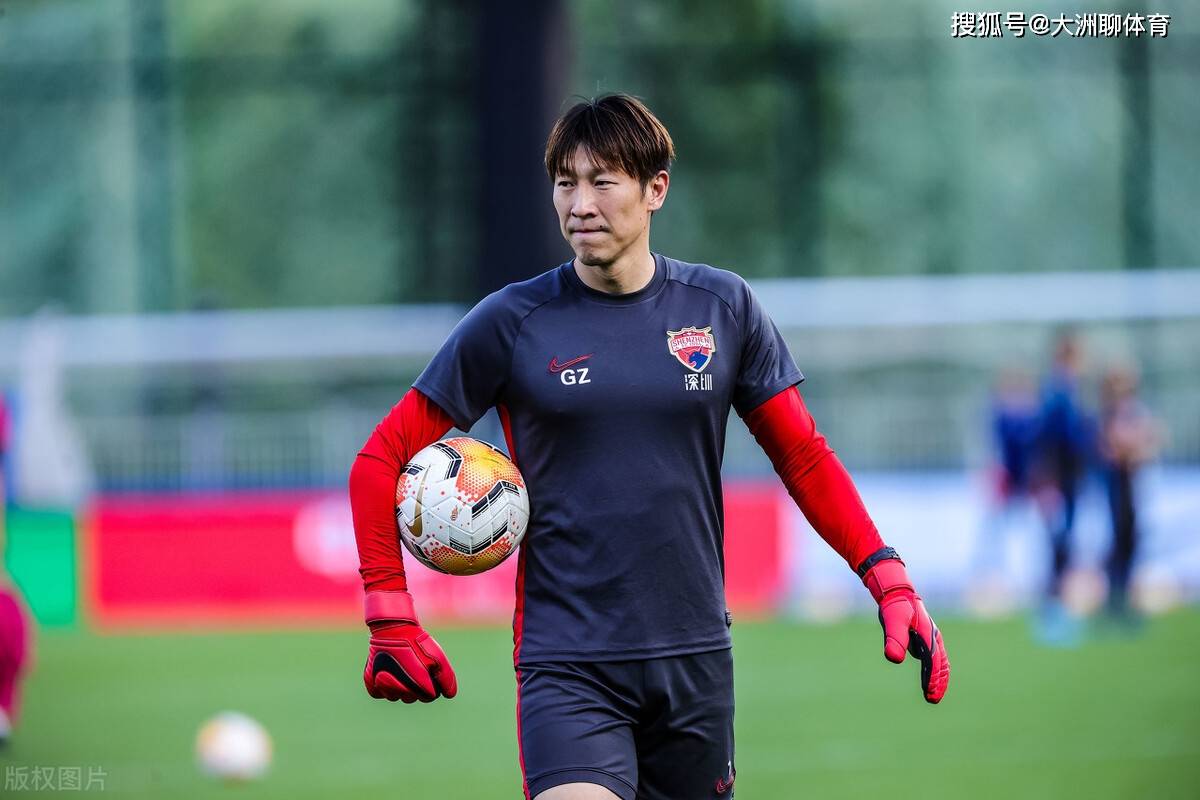 关震宣布退役,金元足球"受益者"下场!中国足球走向另一幕