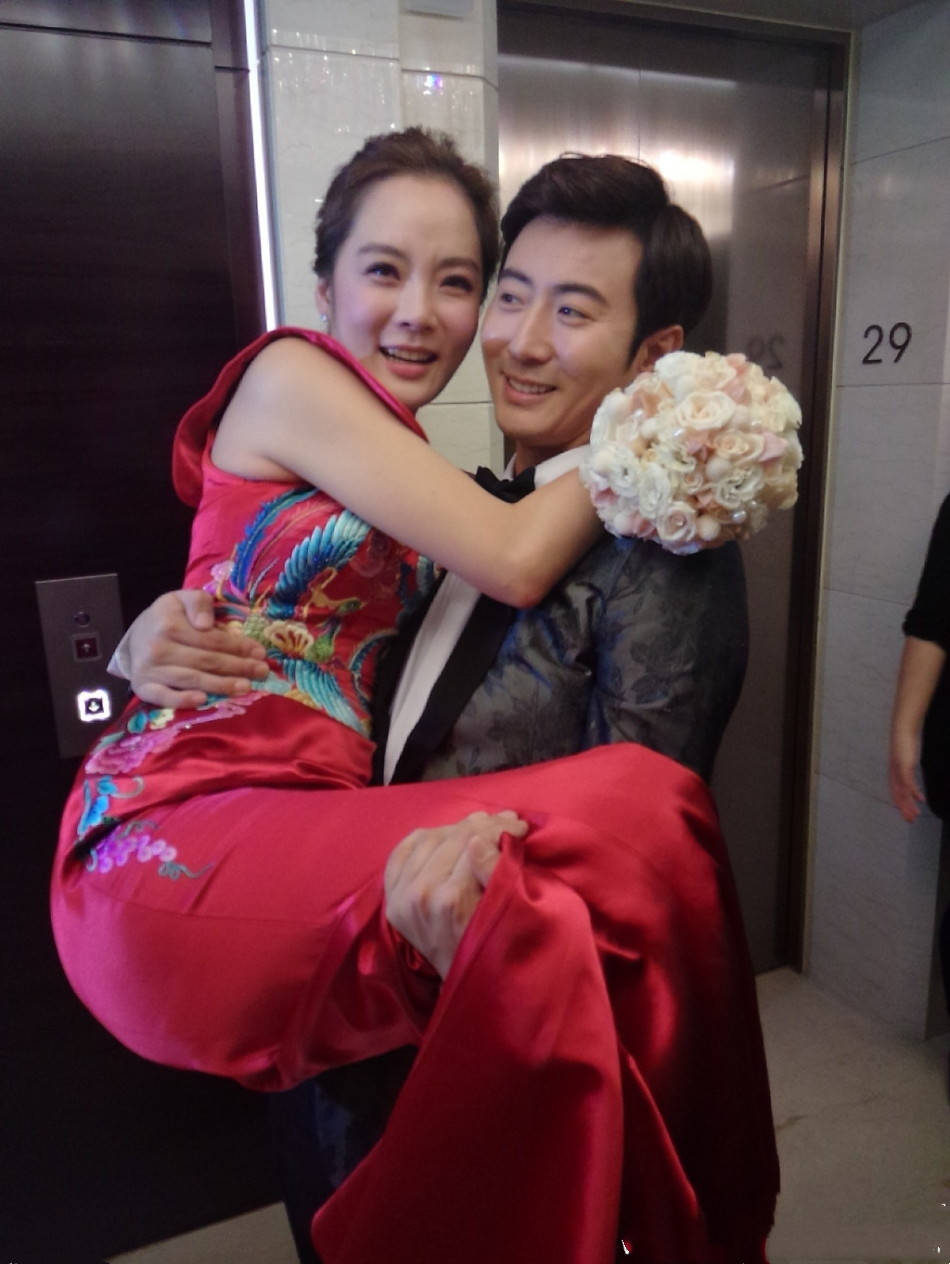 韩国女星蔡琳近照,一颦一笑风姿依旧,她为何要与高梓淇离婚?