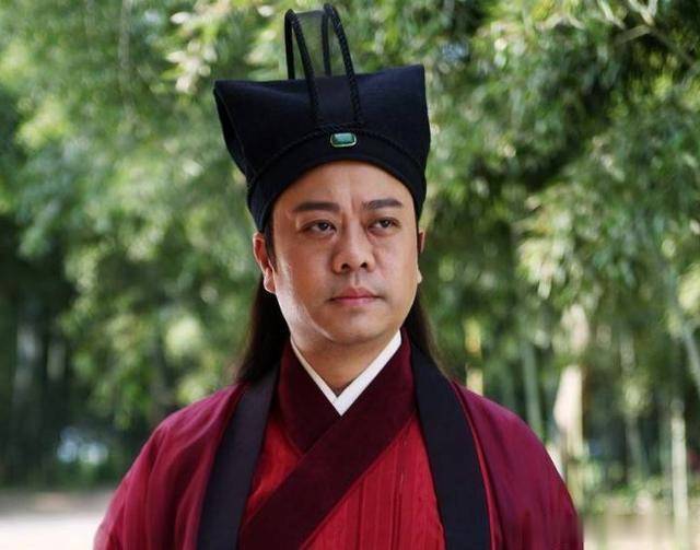 曾是香港一线男星,老婆是身价80亿的女粉丝,58岁的他被迫吃软饭