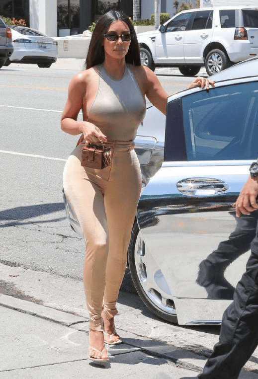 1280万粉丝的"墨西哥卡戴珊",倒在了丰臀手术中_手机搜狐网