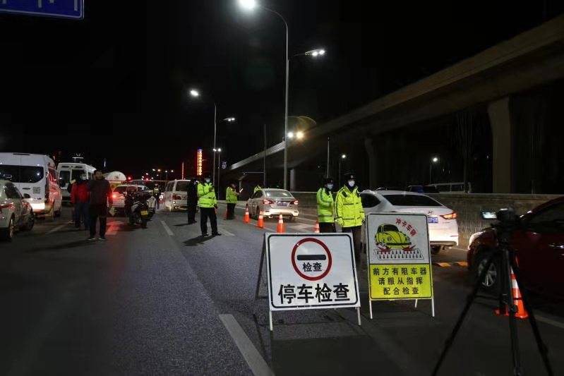 北京台曹阳酒驾图片