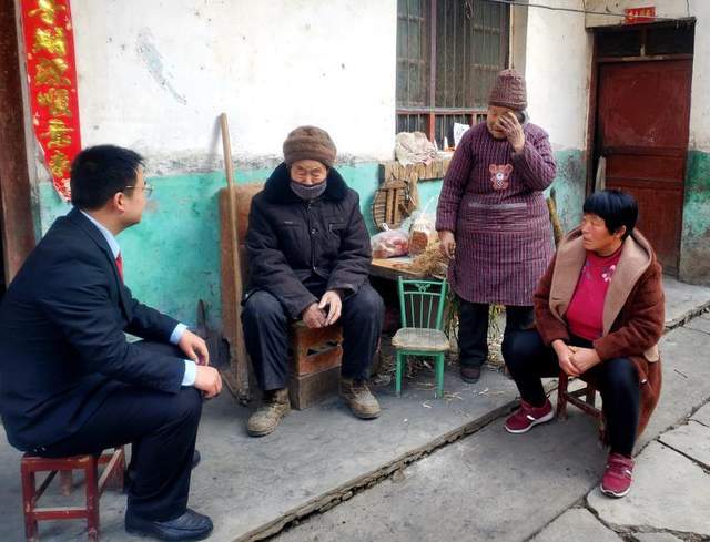 河南卢氏法院:干警耐心调解 修复父女亲情