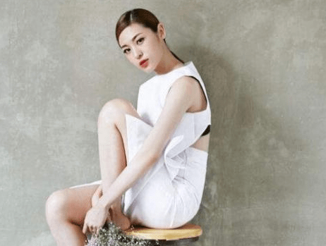 她是林更新的死党,更是赵丽颖的好闺蜜,28岁嫁给了幼儿园同学