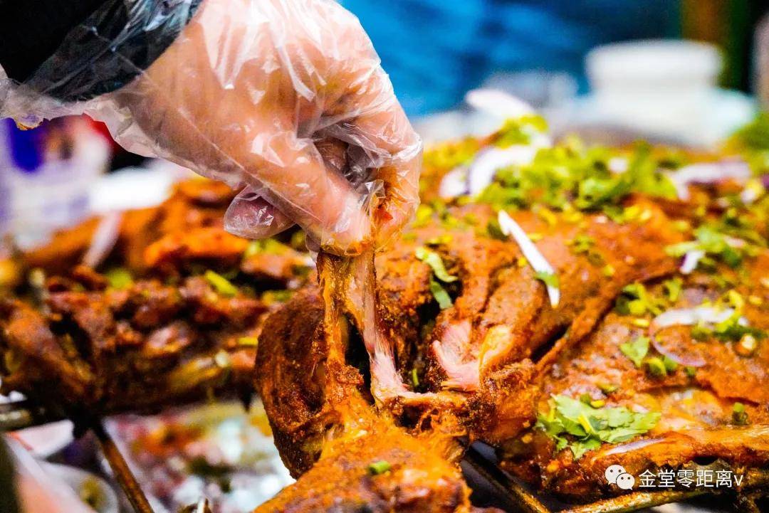 金堂这家别致小院,带你体验新疆风味全羊宴!