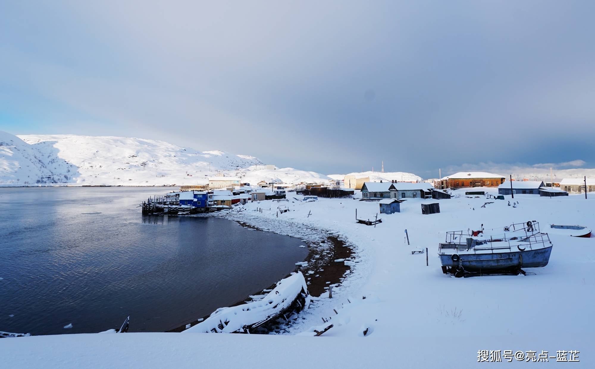 作为冰海不冻港的摩尔曼斯克，成为了西方援苏物资的主要进口之一。