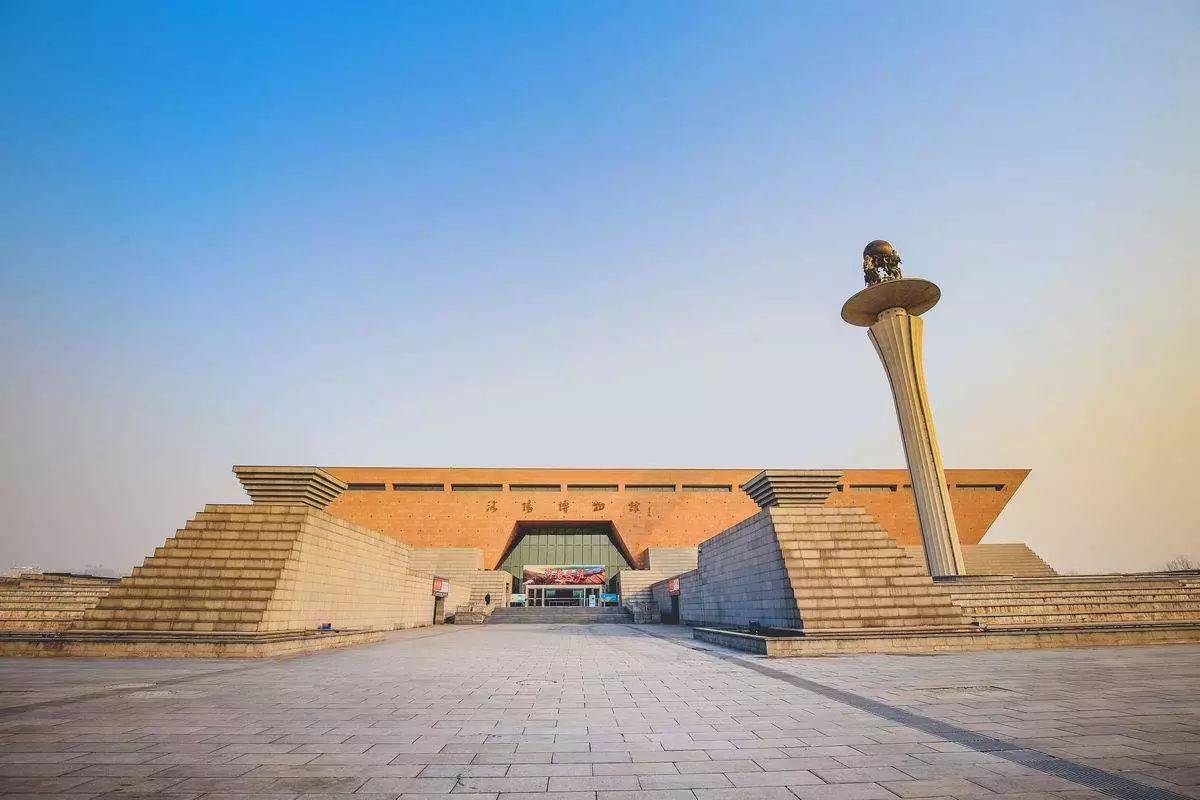 洛阳一个令人魂牵梦绕的地方来看看它是如何成为十三朝古都的吧