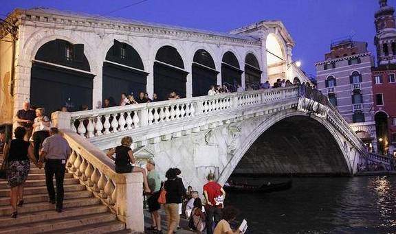 你一定爱看的旅游指南——水上威尼斯