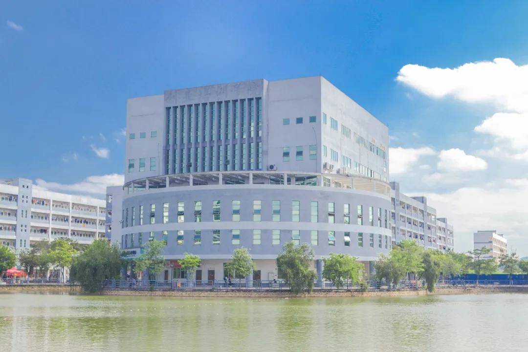 广州工商学院 豪华图片