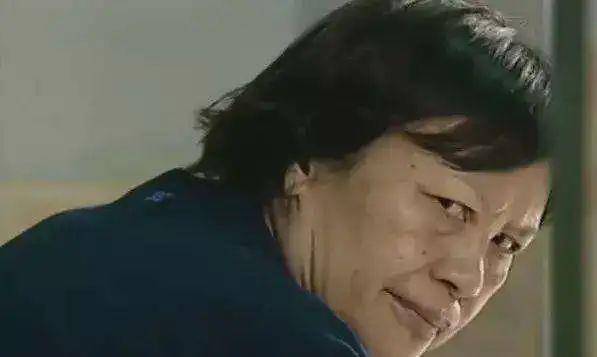 她演尽丑女角色一生未婚无儿无女却在贵州捐建希望小学