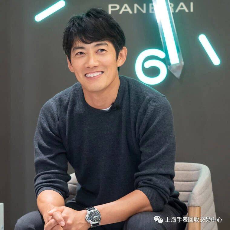 反町隆史现身日本沛纳海线上表聚手戴人气款引人注目