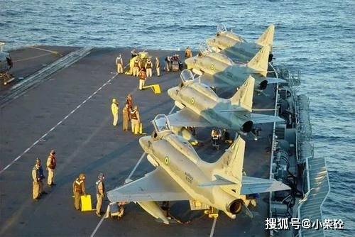 8战术数据自动处理系统,11,14号和16号数据链,"锡拉库斯"皿星通信系统