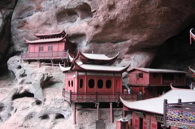 中国建筑史上的一大奇迹，一座千年悬空寺，仅靠一根柱子支撑