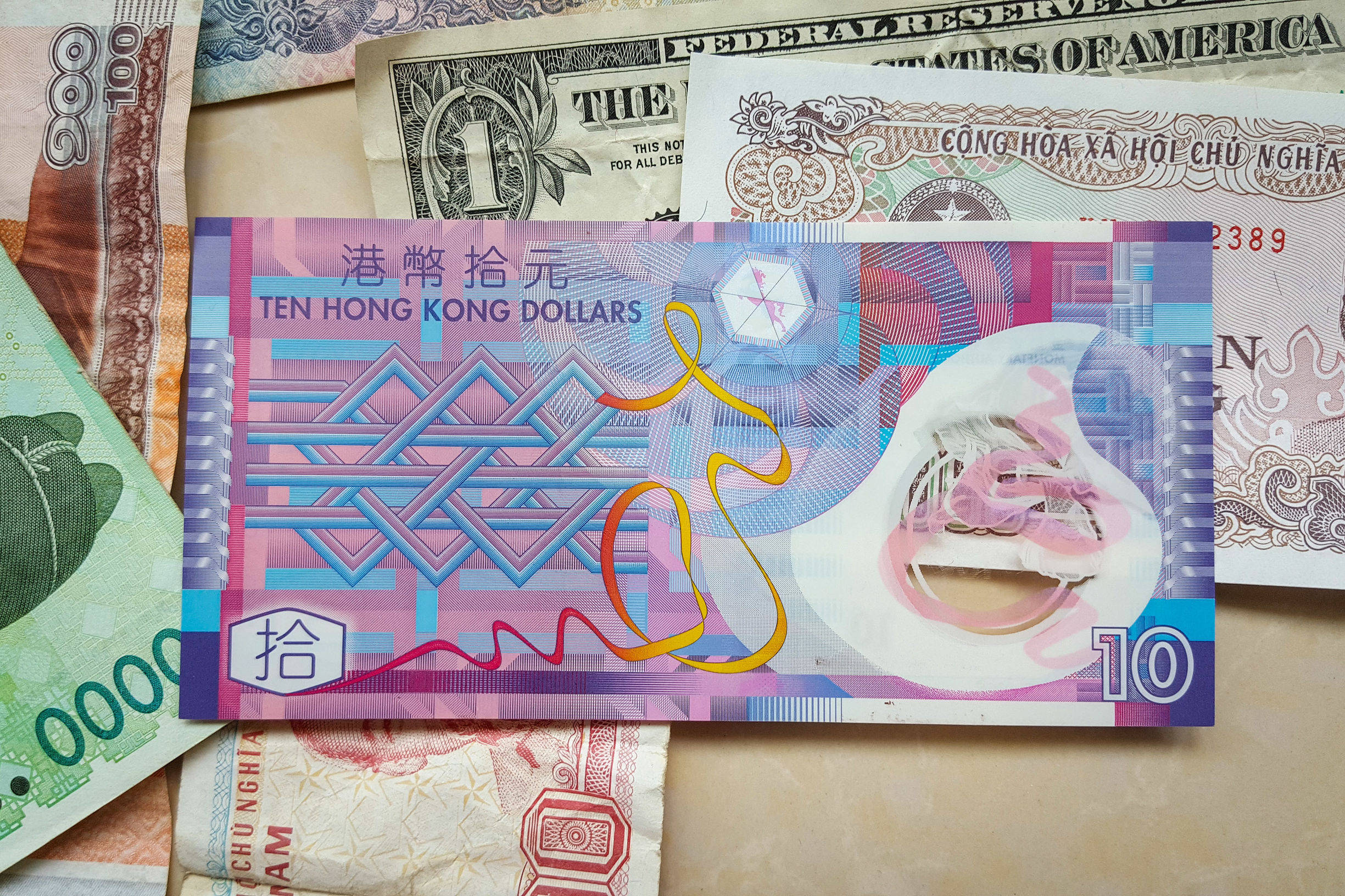 都是同一个国家，为什么香港用港币而大陆用人民币？原因心服口服