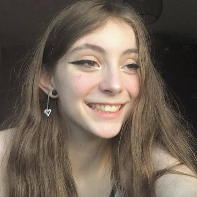 14岁的jess,像天使一般融化了无数人的心,便是最好的证明.