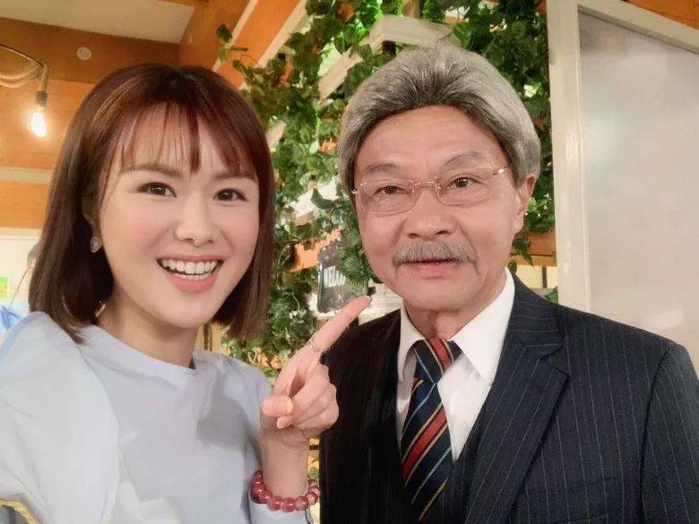 tvb"御用丑角"原是富家千金,戴80万的钻戒,手持6000万地铺_刘思希