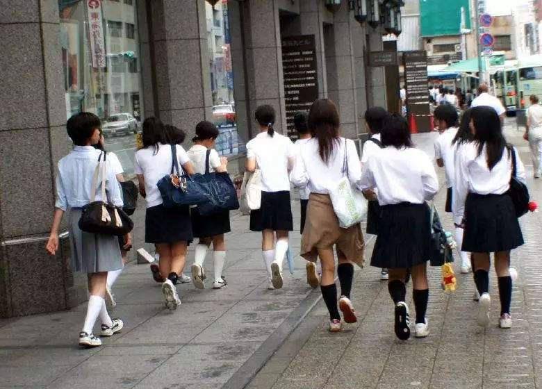 什么事是你去了日本才知道的？吃饭必须发出声音，女性喜欢穿短裙