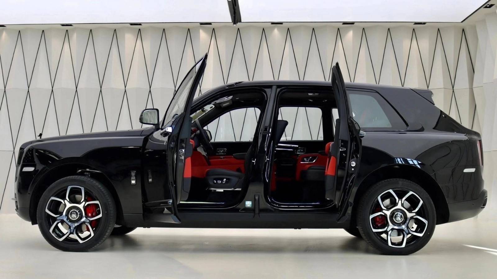 全新劳斯莱斯库里南bb版特促全国热销价