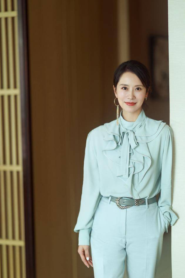 搜狐娱乐讯 12月28日,海清工作室发布声明,回应网传海清代言的学霸君