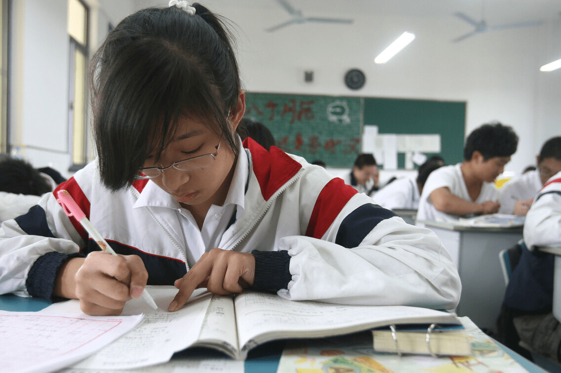 在高中生中的回答,很多学生的回答都是很一致,就好像是不谋而合一样