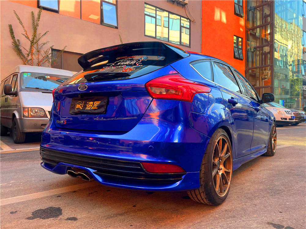 深圳汽车贴膜-福特福克斯贴膜改色ax波尔蒂芒蓝