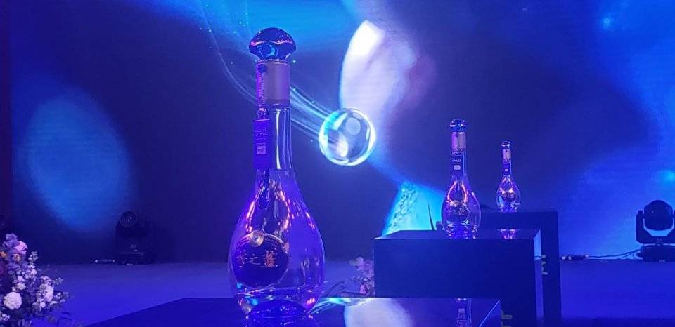 洋河梦晶焕彩梦之蓝水晶版m3新品发布会在昆明召开