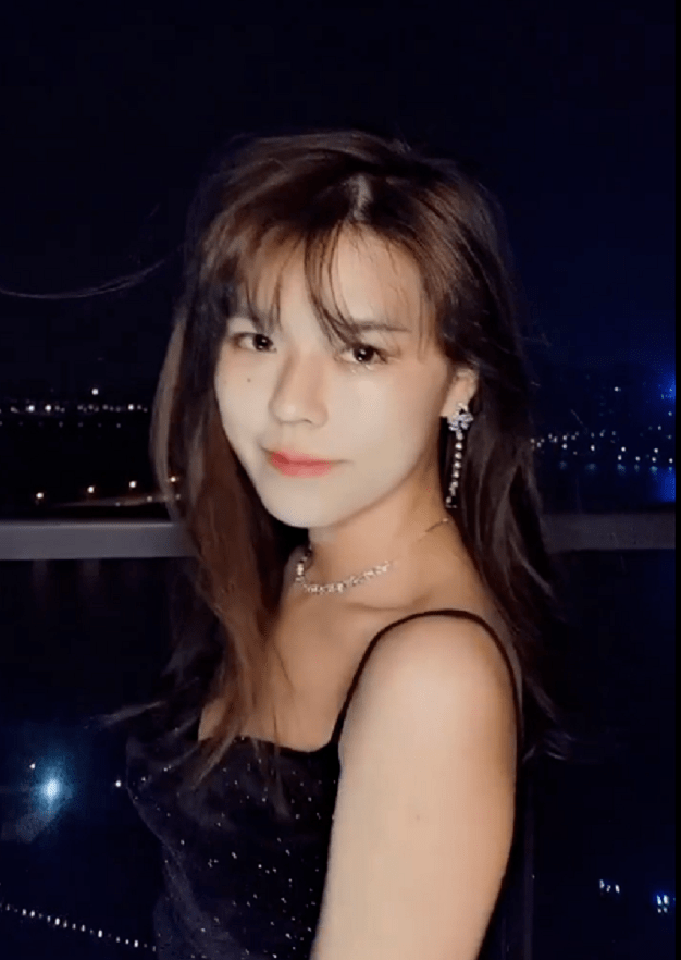 原创沫子罕见晒福利照片拍照视角显露端倪粉丝这是脱单了