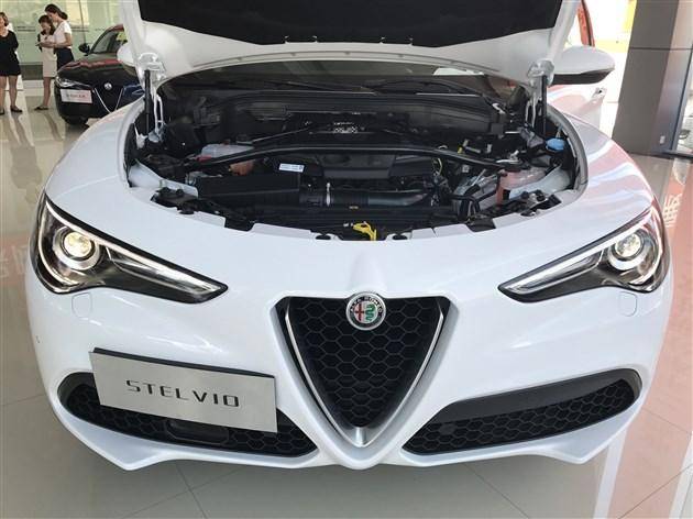 阿尔法罗密欧q4·紫魅蓝改色——沈阳美车驿站汽车改色案例